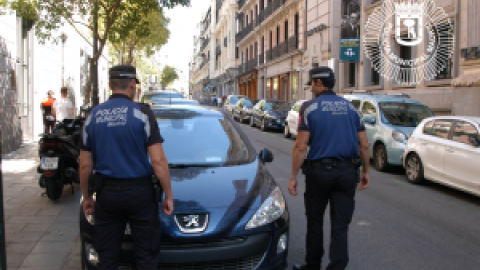 El Ayuntamiento de Madrid archiva el expediente de los policías que deseaban la muerte de Carmena en un chat