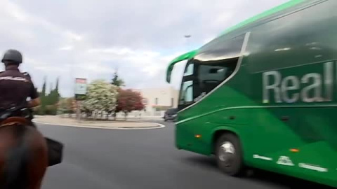 Así vivió la afición el derbi sin pisar el estadio 