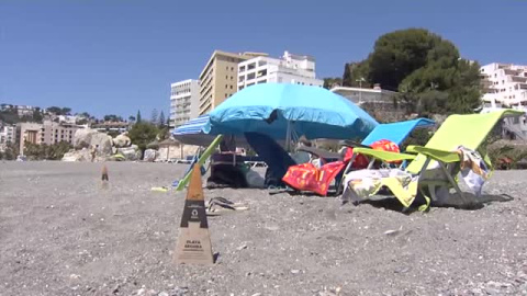 Conos de cartón reutilizables para que cada bañista defina su parcela de playa