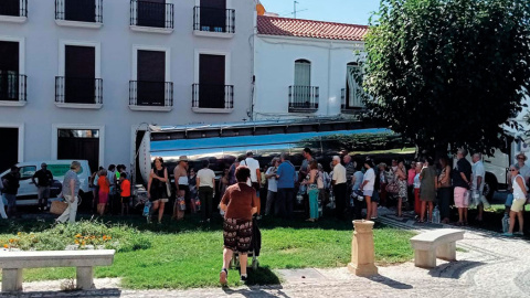 Fotografías: Distribución de agua potable en la plaza de Santa Catalina de Pozoblanco, en Córdoba. Junio de 2023.-
PLATAFORMA UNIDOS POR EL AGUA. 