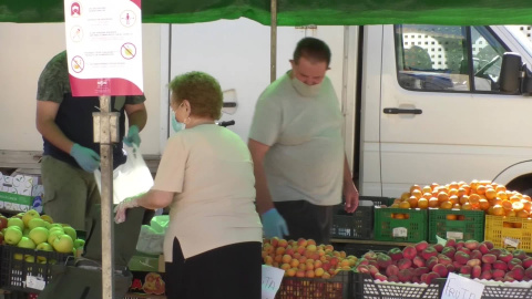 Reapertura de los mercadillos en Sevilla, con el de Cerro Amate al 100% del aforo