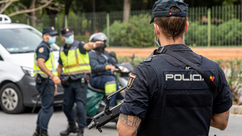 25/01/2022-Agentes de la Policía Nacional en la Avenida de Portugal de Sevilla a 06 de noviembre 2020.