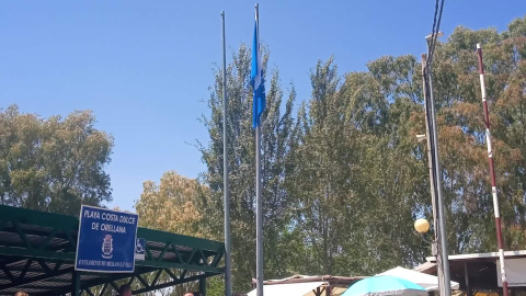 Izan la bandera azul en la playa de interior de Orellana (Badajoz)