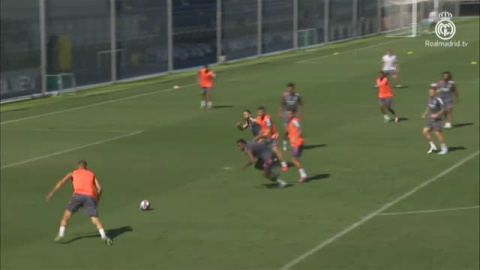 El Real Madrid practica ejercicios de esfuerzo y resistencia en su cuarta jornada de entrenamiento