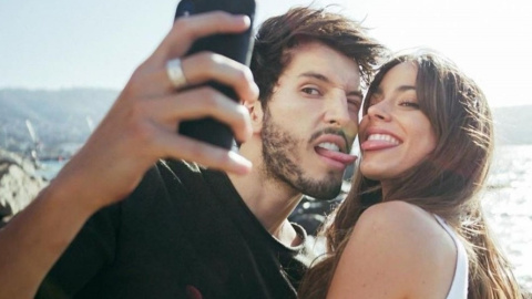 Sebastian Yatra y Tini Stoessel en el videoclip de 'Cristina' (Fuente: Youtube)