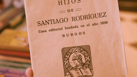 Hoy, la sexta generación de libreros sigue mimando al lector desde esta ciudad. Lucía Alonso Rodríguez representa el legado de un negocio que se mantiene con la misma fuerza que siempre.