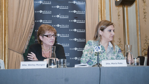 Shirley Mangini durante la presentación del libro Maruja Mallo.