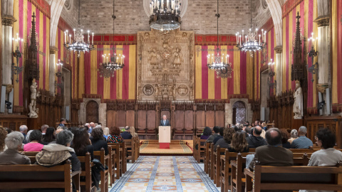 L'alcalde de Barcelona, Jaume Collboni, en l'acte organitzat per la Sindicatura de Greuges de la ciutat per demanar perdó a les víctimes de violència sexual a l'Escola Barcelona.