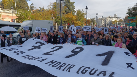 Manifestación residencias Ayuso dimisión