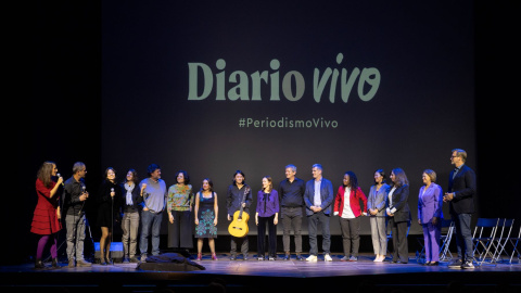 Narradores y organizadores de 'Diario Vivo', en el Teatro EDP Gran Vía.