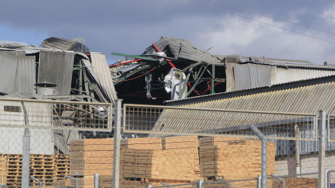 Vista de la nave industrial en Ibi (Alacant) dedicada a la fabricación de corcho que ha sufrido una explosión, a 27 de noviembre de 2024.