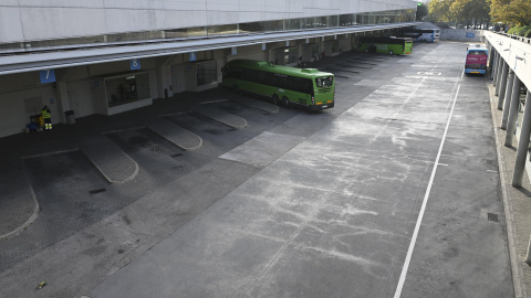 Vista de las dársena de la Estación de Autobuses de Méndez Álvaro de Madrid cuando se ha convocado una jornada de paro de los conductores de autobuses.