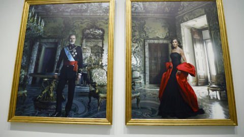  El Banco de España presenta los retratos que ha realizado la fotógrafa Annie Leibovitz de sus majestades los Reyes de España. - EFE/ Blanca Millez