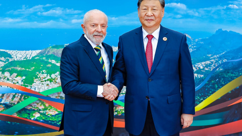  El presidente de Brasil, Luiz Inacio Lula da Silva, da la bienvenida al presidente de China, Xi Jinping, a la cumbre del G20. Ricardo Stuckert/ Europa Press.