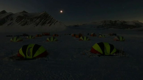 Asombrosas imágenes del eclipse solar desde la Antártida