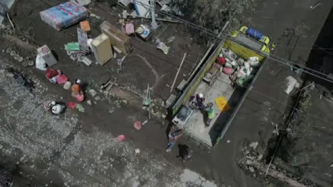 Ya son 40 los fallecidos por la erupción del volcán Semeru en Indonesia 