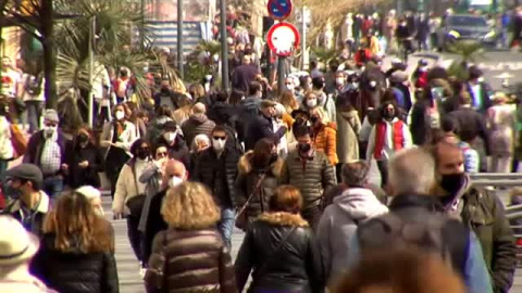 El Gobierno justifica las mascarilla en exteriores en las aglomeraciones e interacciones de la Navidad