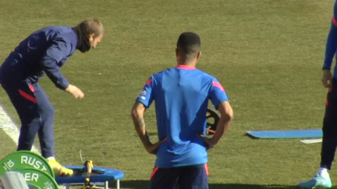 Reinildo ya entrena a las órdenes de Simeone