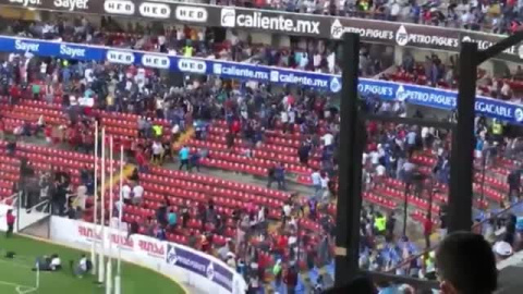 México niega que haya habido fallecidos en la pelea entre hinchas del Querétaro y el Atlas