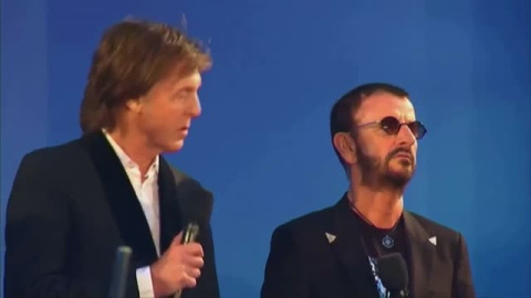 Un mural gigante de Ringo Starr decora las calles de Liverpool