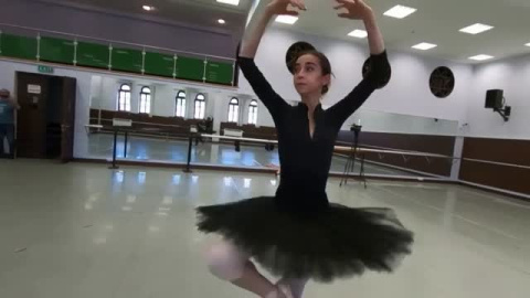 El zarpazo de la guerra en su familia ucraniana, lleva a una virtuosa bailarina a abandonar Rusia