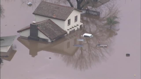 Al menos 12 muertos por las lluvias torrenciales en California