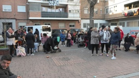 Angustiosa espera de la familia del niño Ángel tras encontrar restos humanos en el vertedero