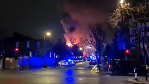 Arde la iglesia victoriana de San Marcos, patrimonio de Londres