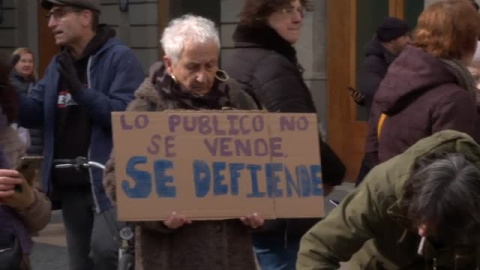 Barcelona toma la calle para defender la sanidad y la educación públicas de Cataluña 