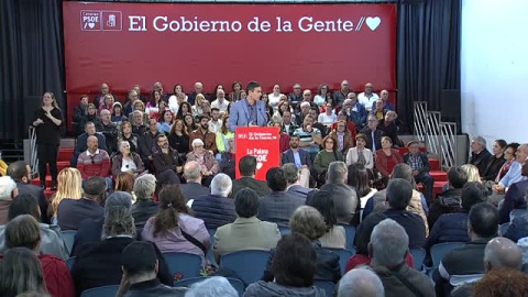 Sánchez lamenta la "incoherencia" del PP al "defender la democracia con los nostálgicos de la dictadura"