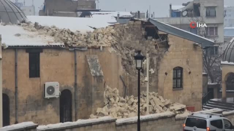 Se derrumba parcialmente un castillo Patrimonio de la Humanidad tras el terremoto en Turquía 