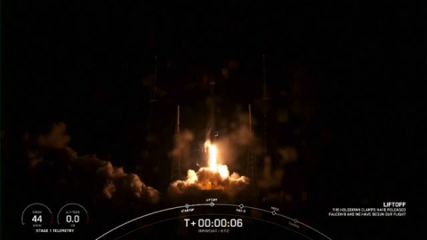 SpaceX lanza al espacio un satélite de comunicaciones