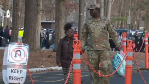 Un alumno de seis años dispara un arma contra una profesora en una escuela de Virginia