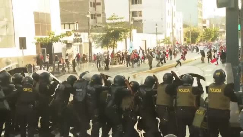 Boluarte pide una "tregua nacional" tras las protestas antigubernamentales