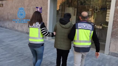 Detenido un joven en San Sebastián por dos violaciones y ciberacoso sexual a varios menores