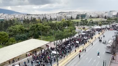 Continúan las protestas en Grecia por el accidente ferroviario más mortífero de su historia