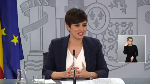 Isabel Rodríguez: "Feijóo, con la abstención, está atando su futuro político a la ultraderecha"