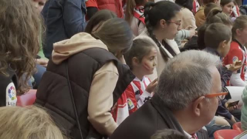  Entrenamiento a puerta abierta del Athletic en San Mamés 