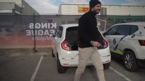 Piqué llega en un Twingo a la tercera jornada de la 'Kings League'