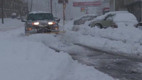 El frío y la nieve recorren EEUU de este a oeste