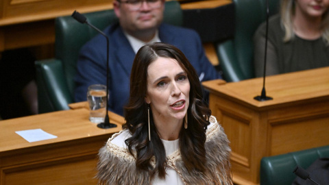 Ardern reivindica al despedirse que se puede ser sensible y liderar