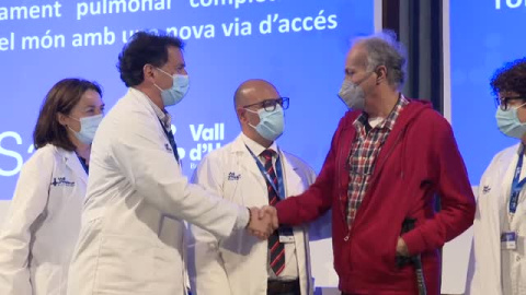 Vall'de Hebron realiza el primer trasplante de pulmones robotizado