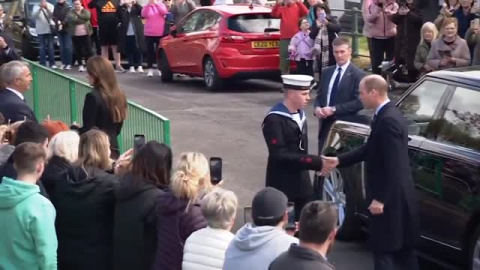 Los príncipes de Gales visitan la localidad de Aberfan