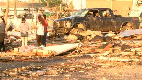 Traumatismos, afecciones pulmonares y muertes: los efectos del tornado en Texas