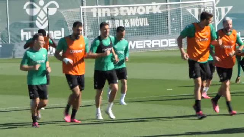 El Betis se entrena a las órdenes del segundo de Pellegrini, Rubén Cousillas