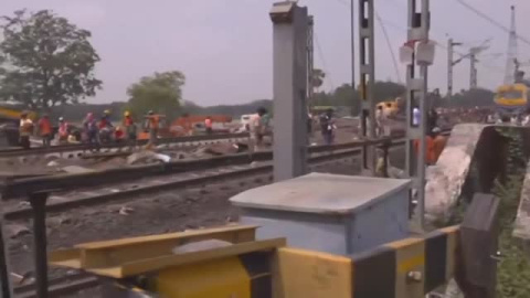 India trabaja en la identificación de las víctimas del accidente ferroviario