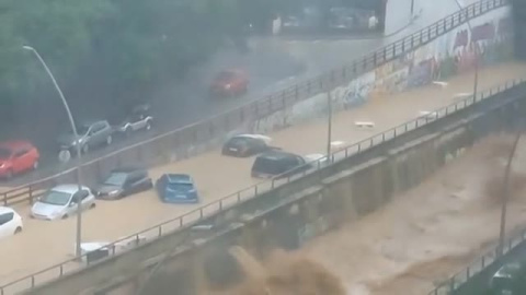 Numerosos destrozos en las riadas provocadas por lluvias torrenciales en Terrassa (Barcelona)