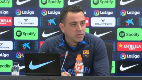 Xavi pide que se regule la longitud y el estado del césped de juego: "No me voy a callar"