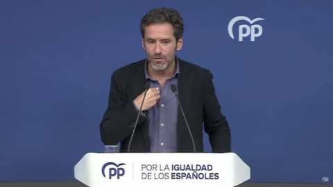 Sémper califica de "escándalo" que Díaz se vea con Puigdemont para "allanar" la investidura