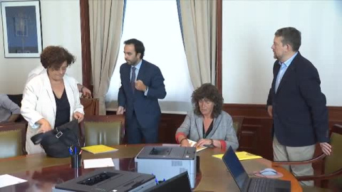 ERC y Junts hacen acto de presencia en el Congreso sabiendo que son imprescindibles para la investidura